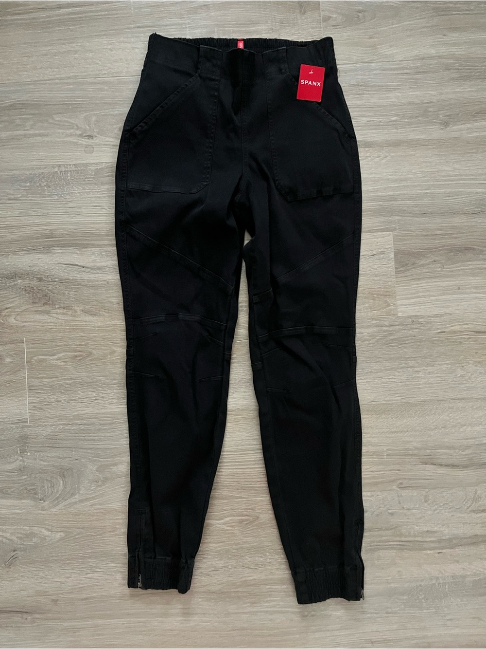 NWT Spanx Women’s Stretch Twill Cargo Jogger Washed Black Size Medium